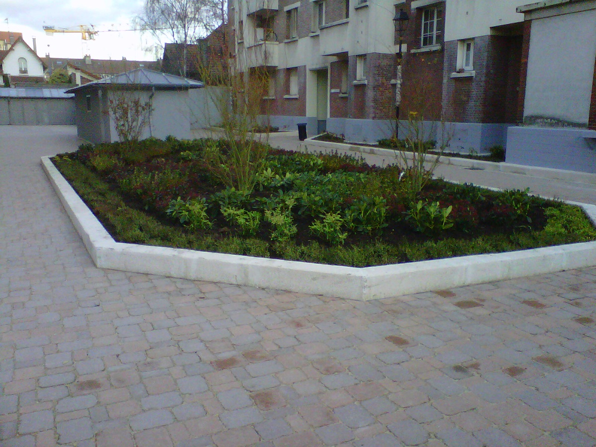 Réalisation d'une cour en pavés béton à Villiers Sur Marne(94)